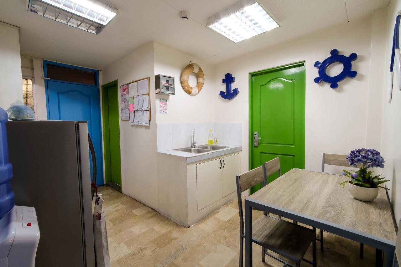 Zen Hostel Vicente Cruz Manila Exterior photo